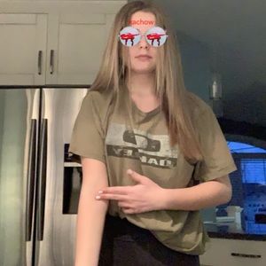 Meet your Posher, Hilary